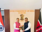 भारत–केन्या मीडिया सहयोग पर संवाद, नैरोबी में डॉ. आदर्श स्वाइका से मिले डॉ. विपिन गौड़ नैरोबी स्थित भारतीय उच्चायोग में डॉ. आदर्श स्वाइका और डॉ. विपिन गौड़ की मुलाकात